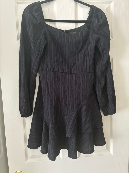 City Studio Dresses & Skirts - City Studio Black Long-Sleeve Square Dress